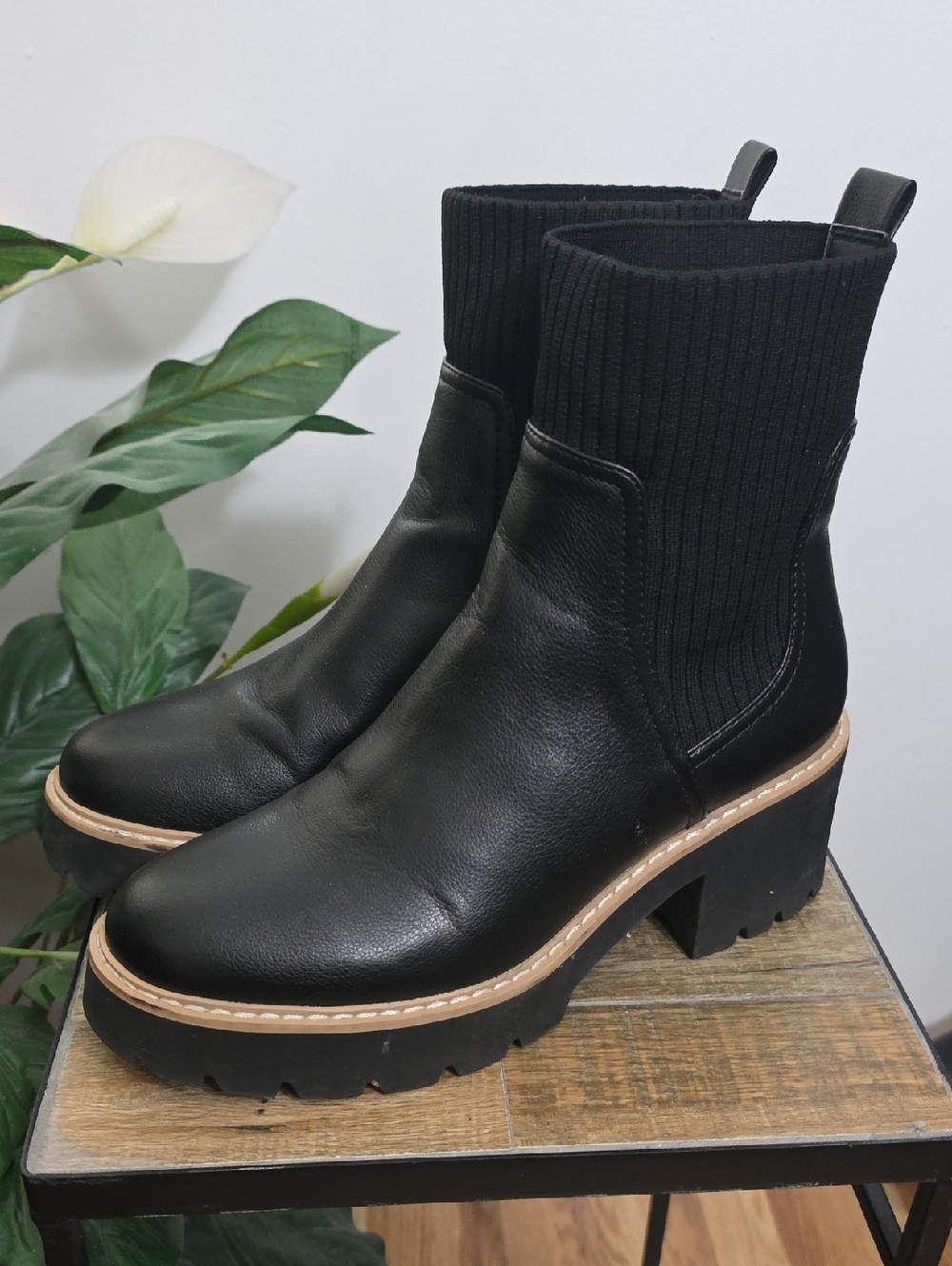 DV By Dolce Vita Black Chelsea Trooper Boots Womens 8 - Picture 3 of 8